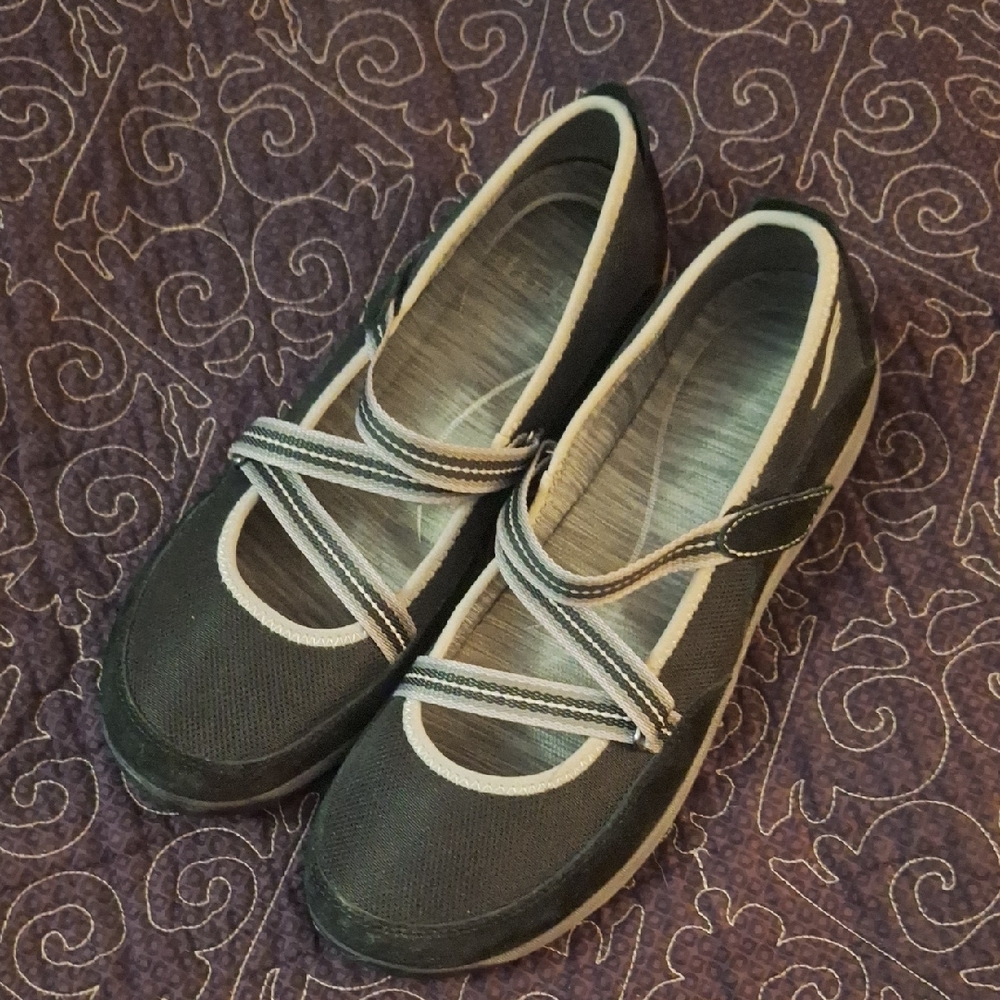 Black and White Dansko Women's Shoes